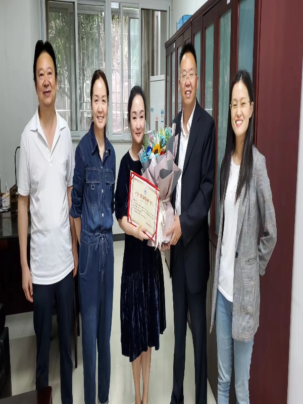 uFNC_1663570087156088110.jpg